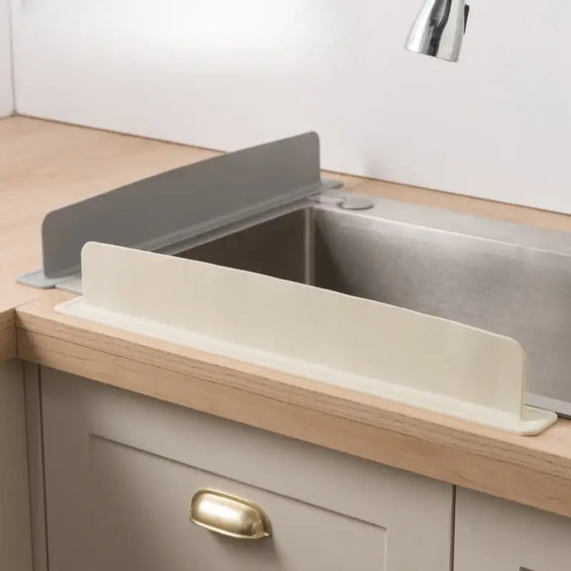 Silicone Anti-Splash Sink Guard Made from flexible, Food-grade silicone